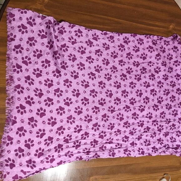 LARGE DOG SPEAK PAW PRINT, FRINGED, SHADES OF PURPLE RAYON SCARF - Picture 3 of 4